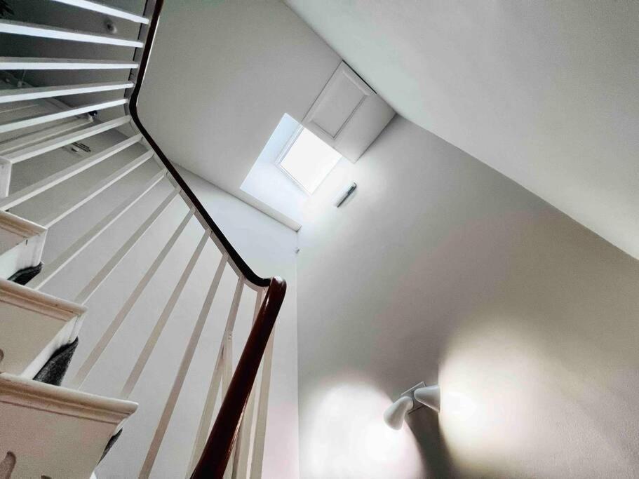 Smart-Home In Original Victorian Building บริสตอล ภายนอก รูปภาพ